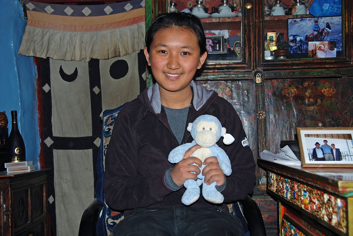 Mustang Lo Manthang 02 04 Future Kings Daughter And Beanie Baby